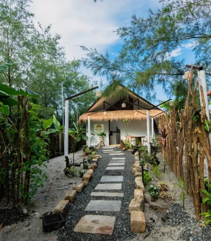 Luna and sol Entrance